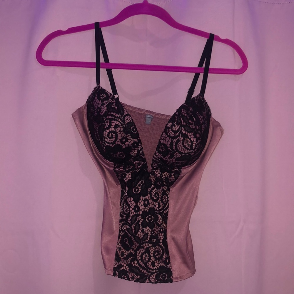 Women’s top never worn